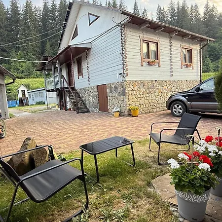 Lodge Dana